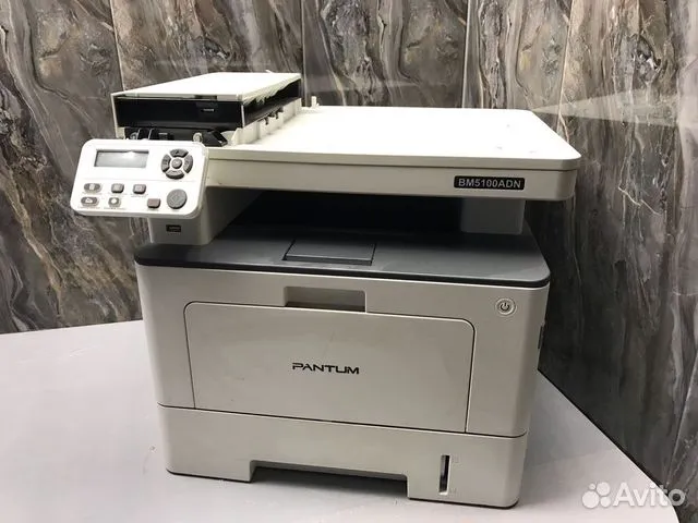 Лазерное мфу 3 в 1 Pantum BM5100ADN на запчасти