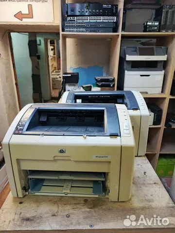 Лазерный принтер Hp 1022 с небольшим дефектом