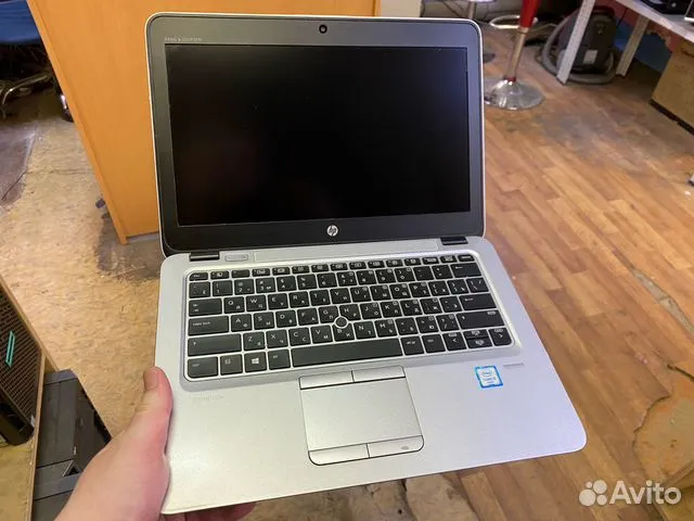 Ноутбук HP EliteBook 820 G3 i5-6300U/Без озу и HDD